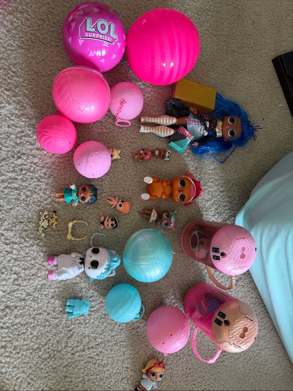 L.O.L. Surprise! Pink and Blue Doll & Surprise Accessory Lot